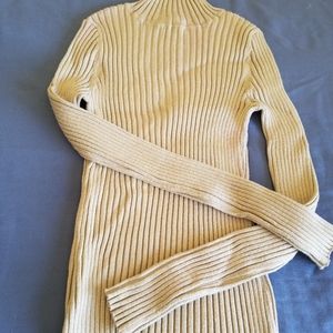 U-KNIT Turtleneck Top Size SMALL / Gold
